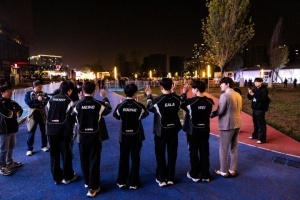 iG受伤的世界FNC十六强收获80万 而iG奖金还不如ASI冠军