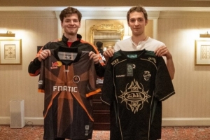 FLY分享Busio与Mikyx交换队服：辅助之神们，祝好运，FNC