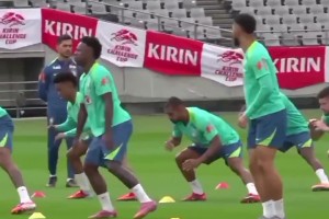 现在世人皆知门德斯，殊不知曾经阿芳世一左后卫