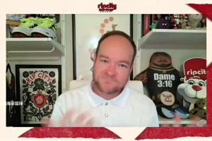 打球前要热身啊！这位老哥一个试探发力 结果跟腱似乎。。