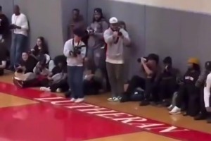 卧槽，炸裂！这弹速简直逆天了，让人感觉好不真实！