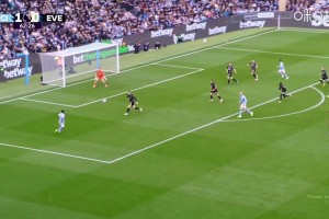 哈兰德梅开二度！皮克福德视线被挡，萨维尼奥横敲哈兰德低射破门